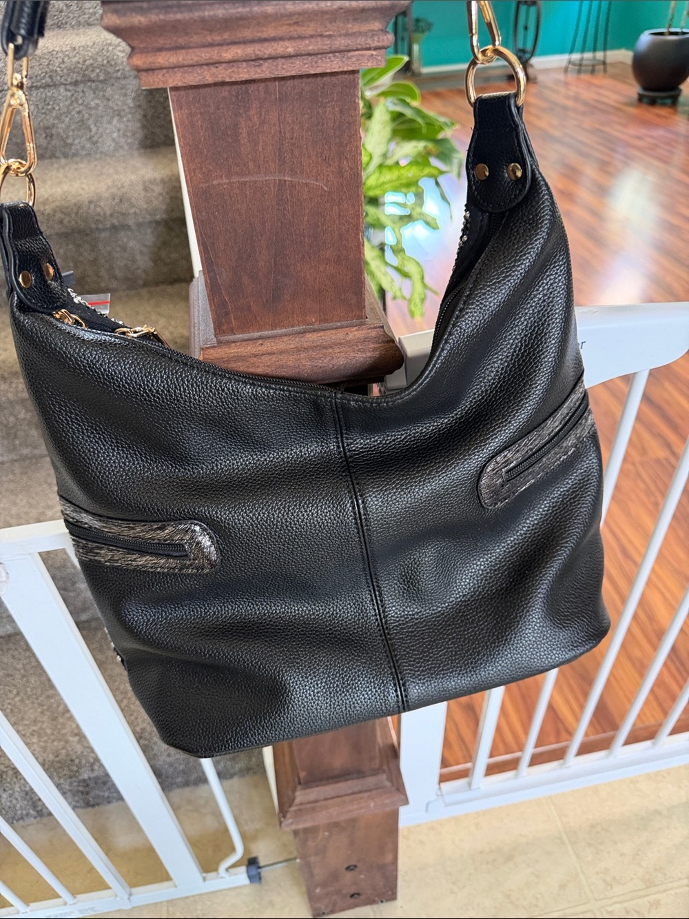 Black Rhinestone Patterned Shoulder Bag - Picture 4 of 9